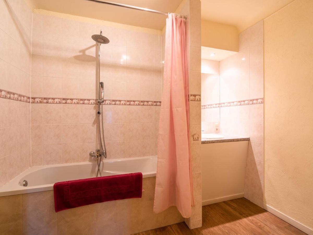 Modern Holiday Home In Sourbrodt With Private Pool Waimes Dış mekan fotoğraf
