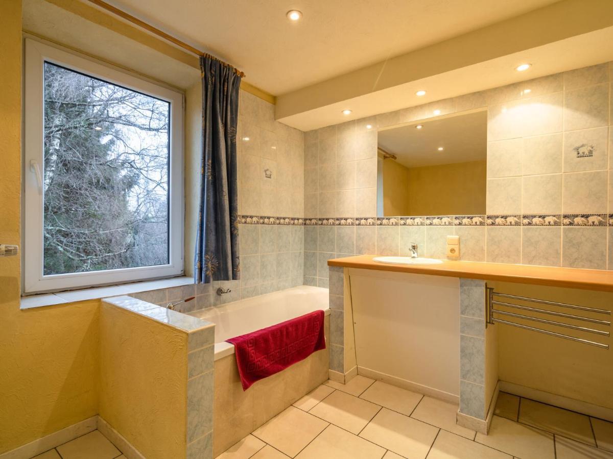 Modern Holiday Home In Sourbrodt With Private Pool Waimes Dış mekan fotoğraf