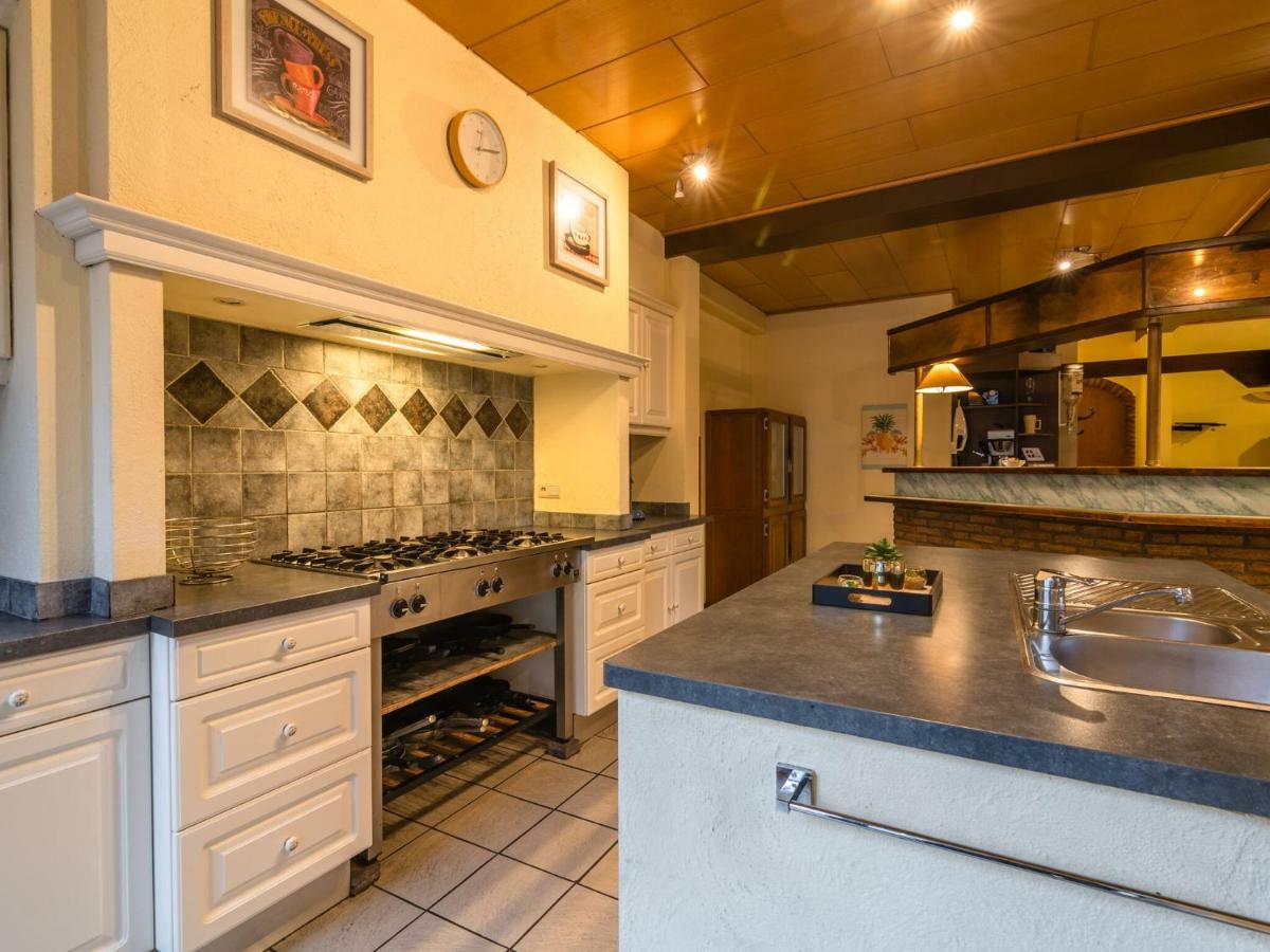 Modern Holiday Home In Sourbrodt With Private Pool Waimes Dış mekan fotoğraf